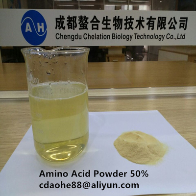 Poudre d'engrais avec des acides aminés, du potassium, du calcium, du magnésium, du bore et du zinc pour adoucir les fruits